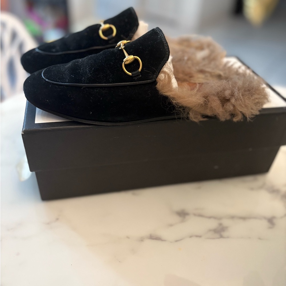 Gucci Black Velvet Flats - Picture 3 of 5
